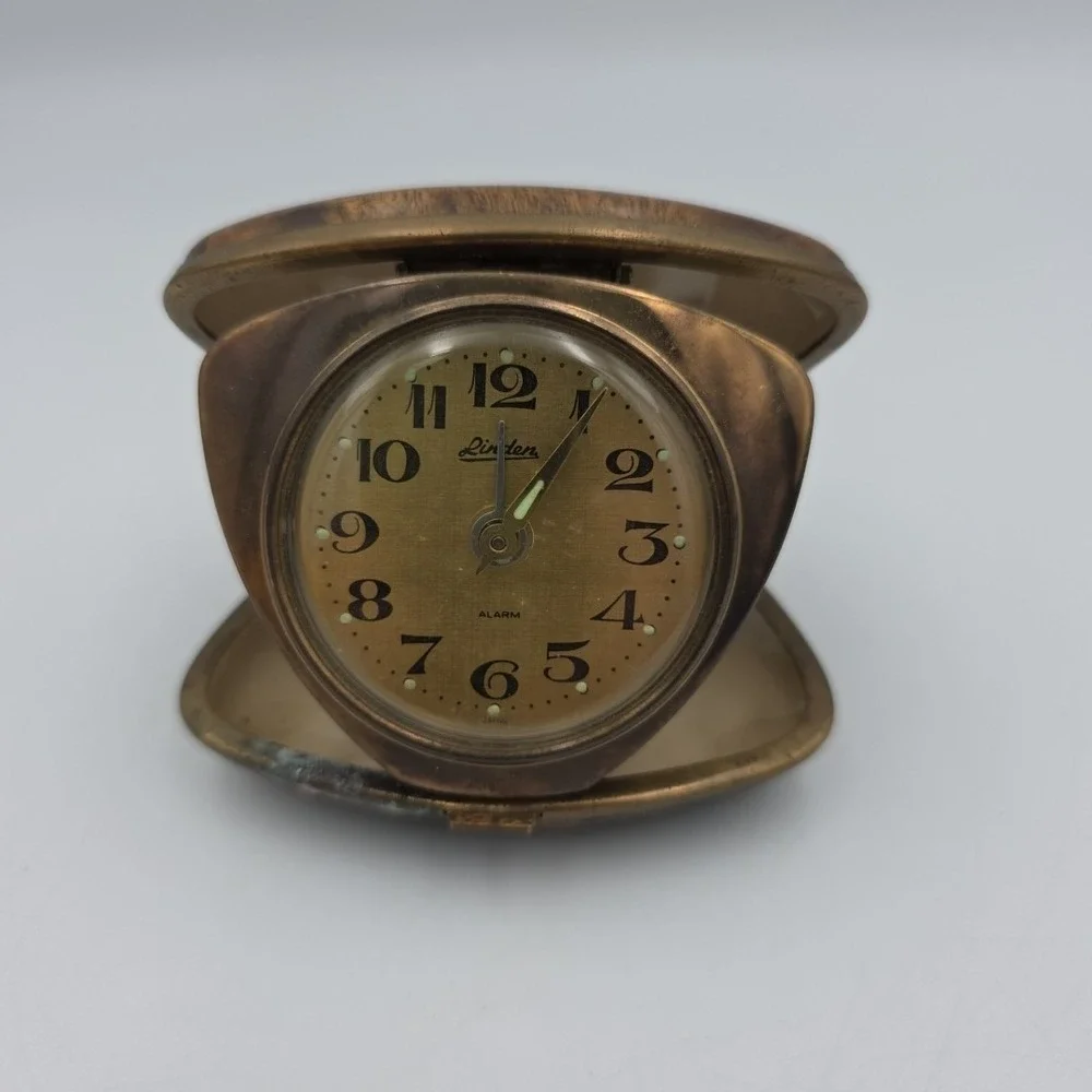 Vintage Triangle Linden Clam Shell Clasp Wind Up  Travel Alarm Clock Japan Brass